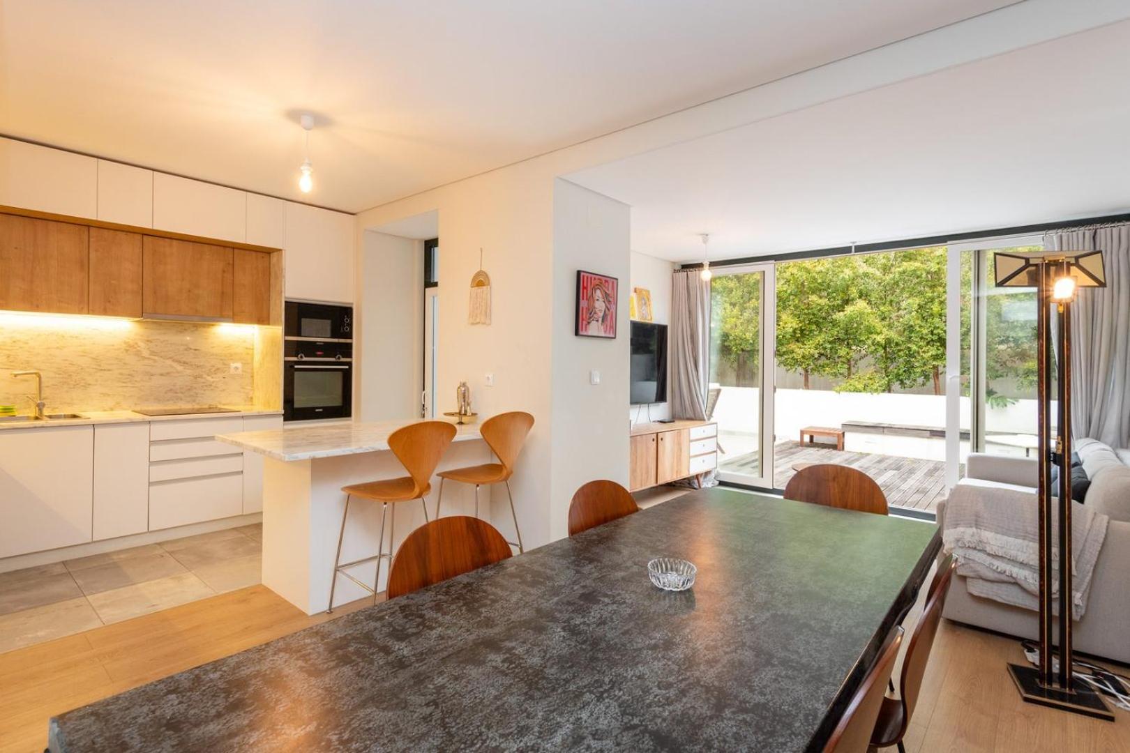 2br Terrasse Townhouse Style With Ac | By Airnest Apartamento Lisboa